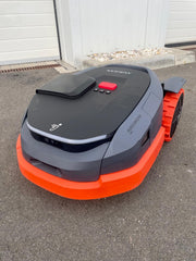SEGWAY Navimow X330E Robotic Mower (wire-free setup)