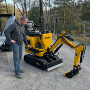 MEC06 9HP Mini Excavator – 28" Wide, 43.3" Digging Depth